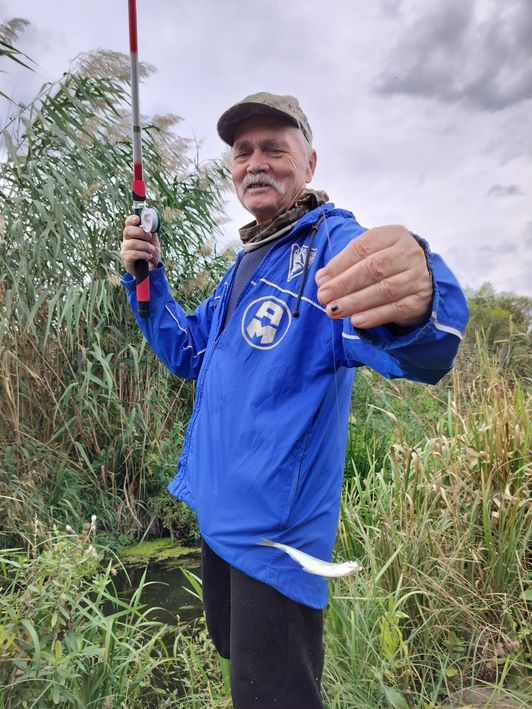 hand Fishing